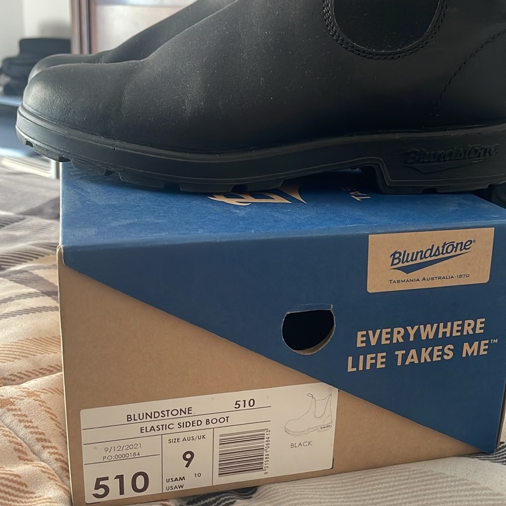 Black boot, good condition